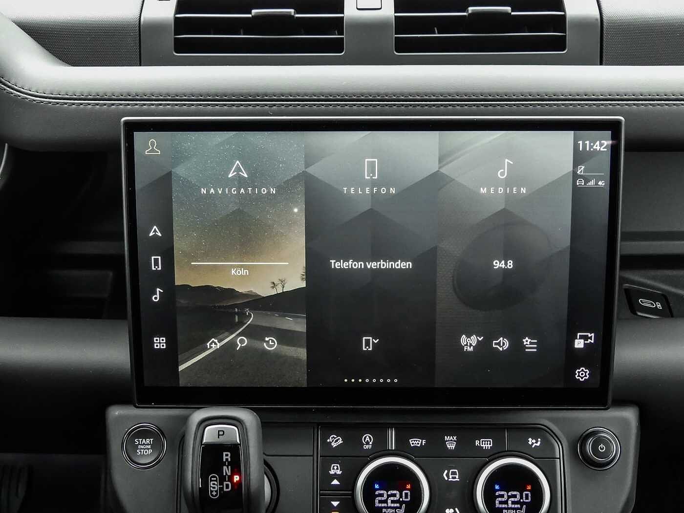 Land Rover Defender 110