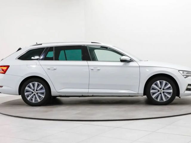 Skoda Superb Combi iV