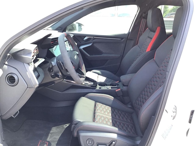 Audi RS3 Quattro S-Tronic Sedan