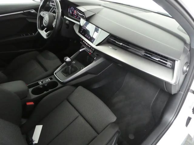 Audi A3 30 TFSI Sedan