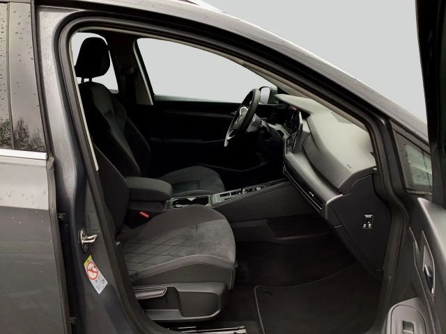 Volkswagen Golf 2.0 TDI DSG Style Variant