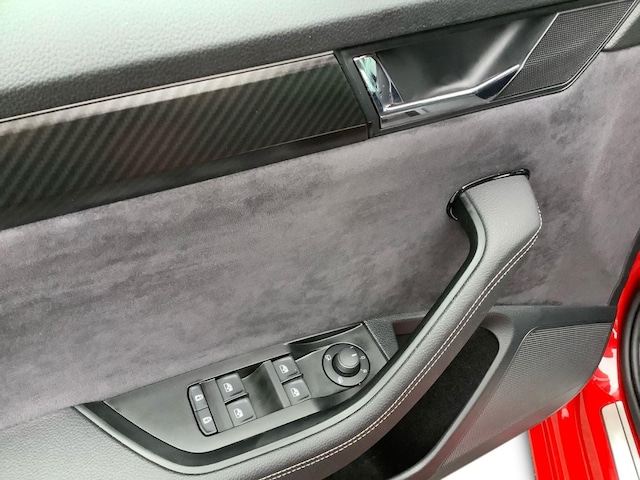 Skoda Superb 2.0 TSI 4x4 Combi Sportline