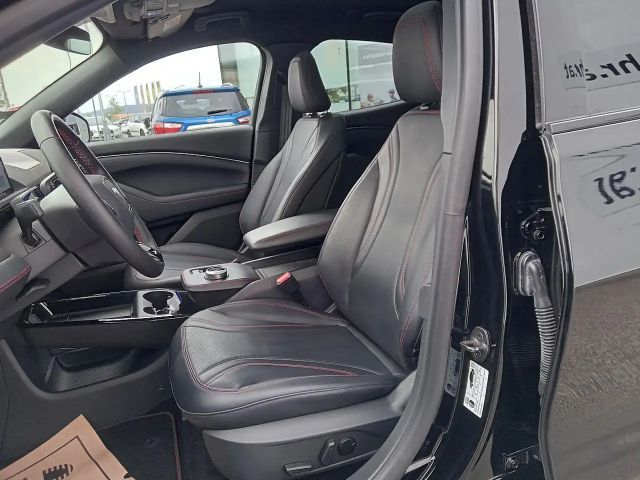 Ford Mustang Mach-E AWD Extended range