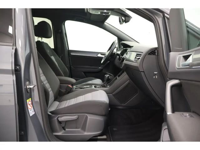 Volkswagen Touran 1.5 TSI DSG R-Line