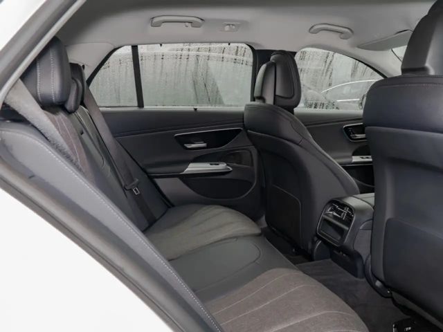 Mercedes-Benz E 200 AVANTGARDE Estate