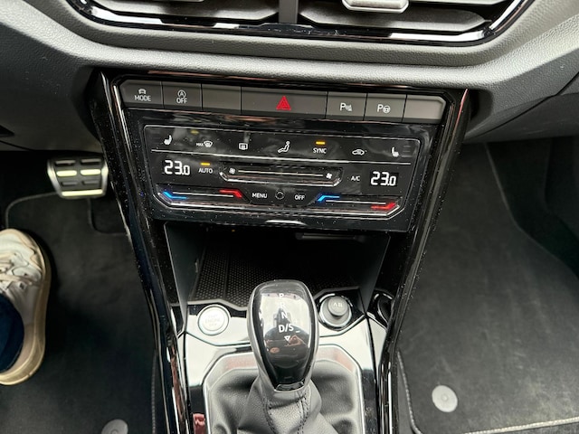 Volkswagen T-Roc T-ROC 1.5 E2 R-L  BT110 TSID7F