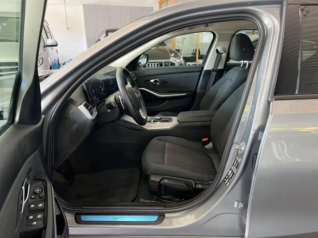 BMW 320 320d Sedan xDrive