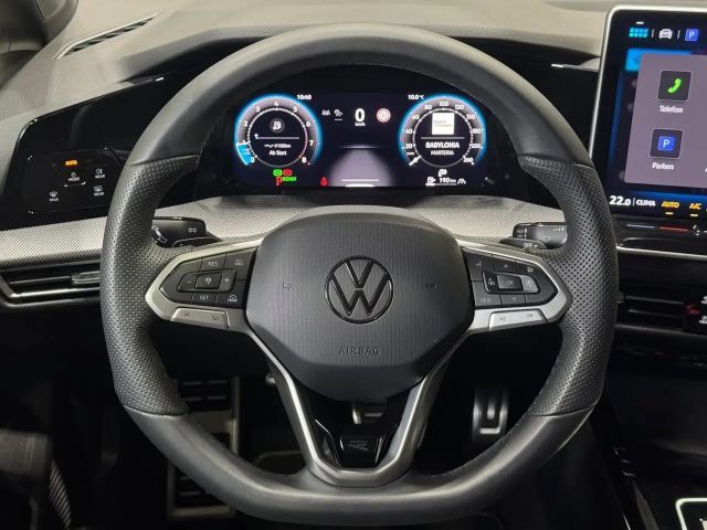 Volkswagen Golf 1.5 eTSI DSG R-Line