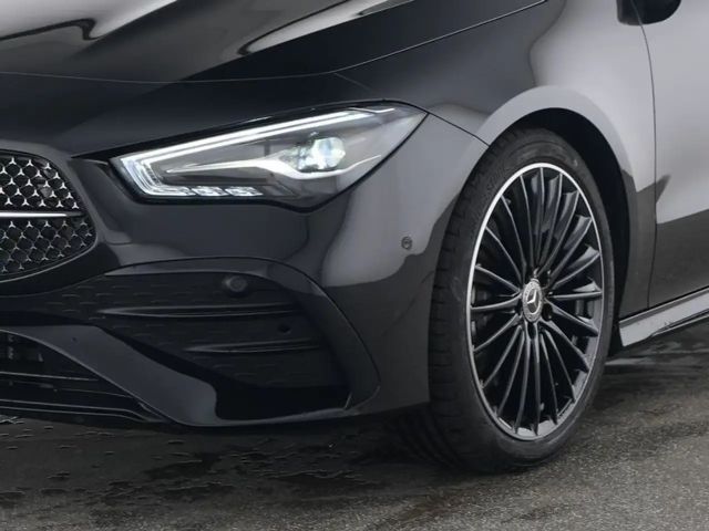 Mercedes-Benz CLA 200 AMG Line Coupé Sedan