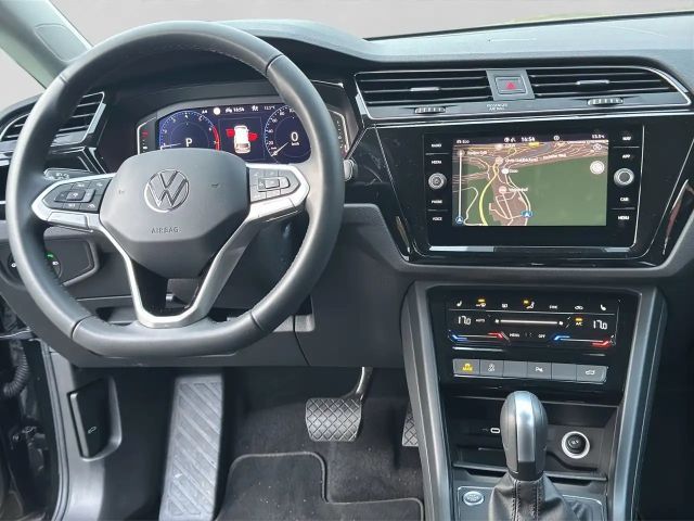 Volkswagen Touran 1.5 TSI DSG R-Line