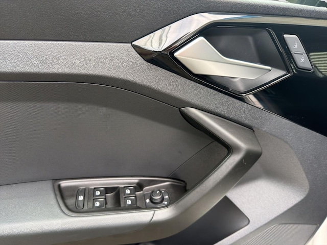 Audi A1 30 TFSI Allstreet S-Tronic