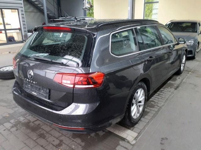Volkswagen Passat 2.0 TDI Business DSG Variant