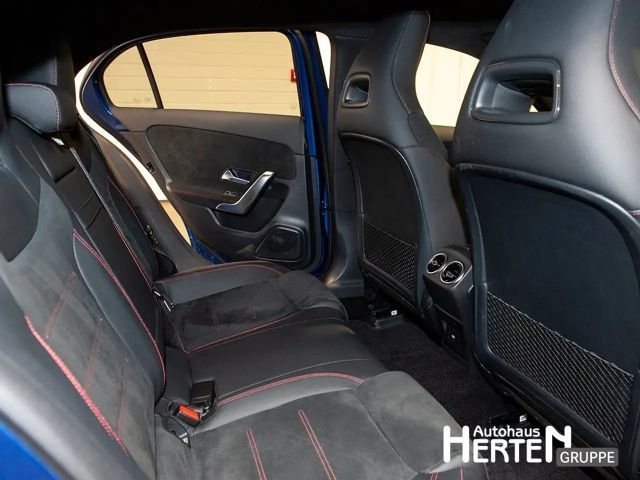 Mercedes-Benz A 180 AMG Line