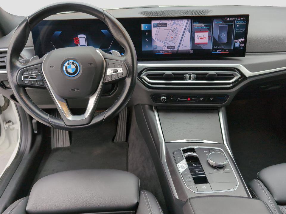 BMW 330 330e Touring