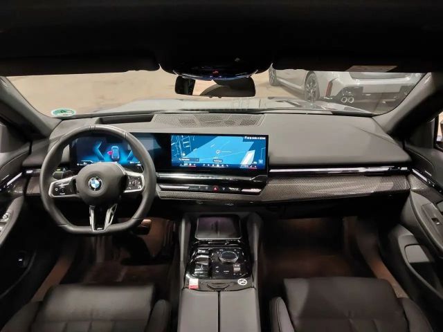 BMW 520 520i M-Sport Sedan