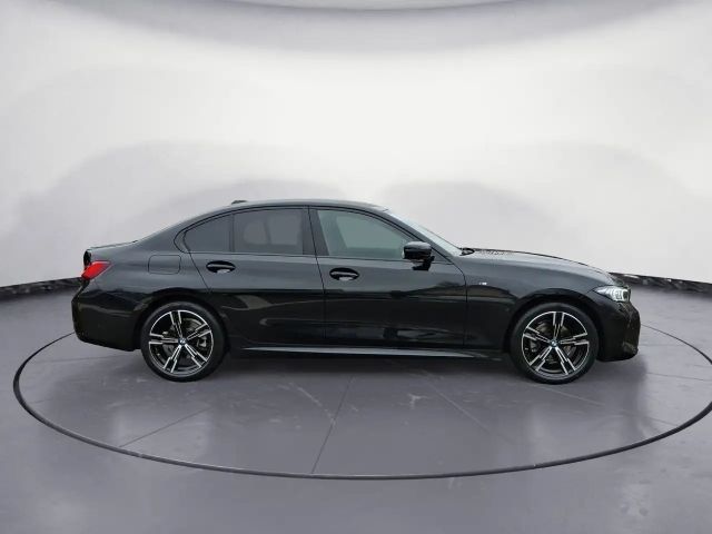 BMW 320 320i M-Sport Sedan xDrive
