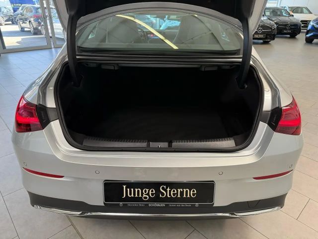 Mercedes-Benz CLA 180 Coupé Progressive
