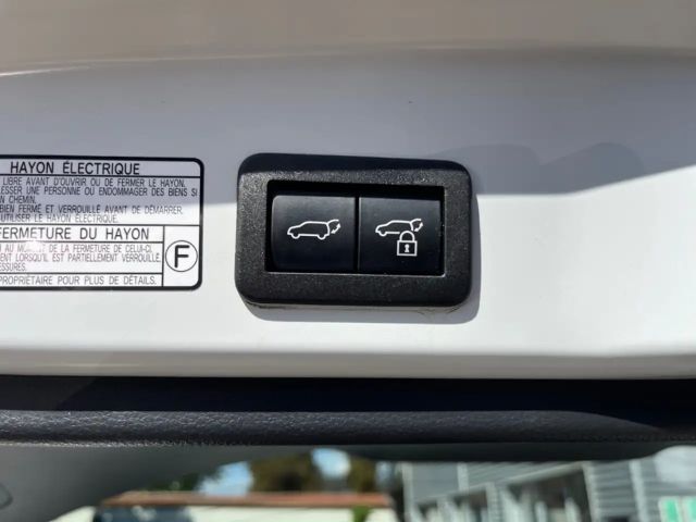 Toyota Corolla Cross Hybride Team D