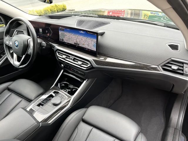 BMW 330 330e Touring xDrive