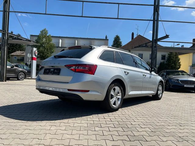 Skoda Superb 2.0 TDI Ambition Combi