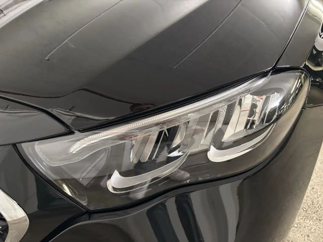 Mercedes-Benz E 220 AMG Line E 220 d Sedan