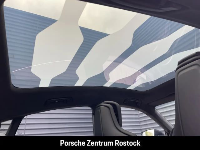 Porsche Taycan S Turbo