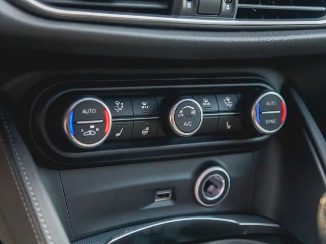 Alfa Romeo Stelvio AT8 Q4 Turbo Veloce