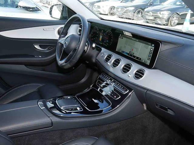 Mercedes-Benz E 300 AVANTGARDE E 300 e