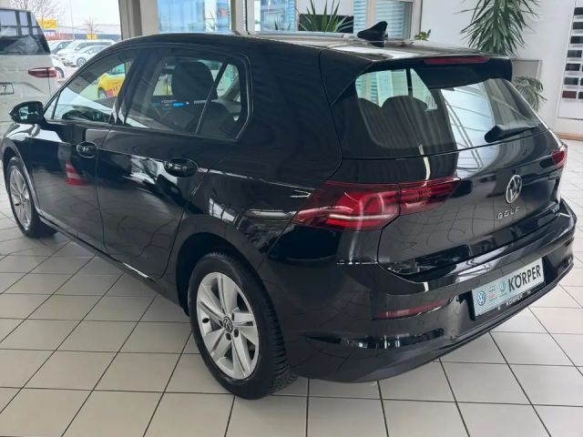 Volkswagen Golf 1.5 eTSI Golf VIII Life