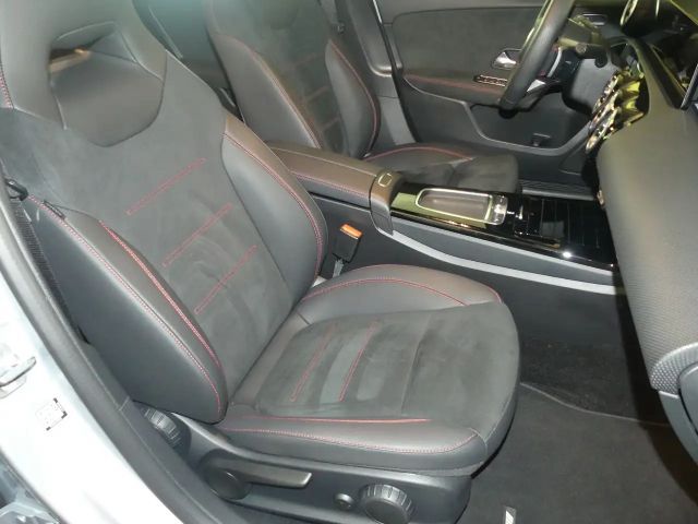 Mercedes-Benz A 200 AMG Line Hatchback