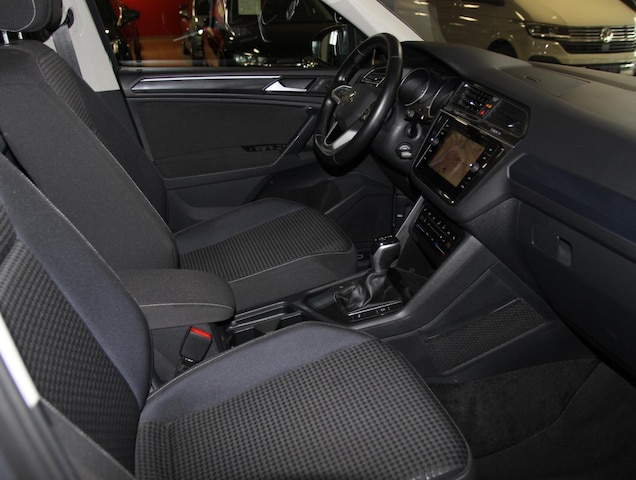 Volkswagen Tiguan 2.0 TDI DSG, Panorama,Navi,Sitzhzg...