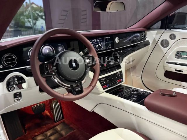 Rolls-Royce Spectre TWO-TONE,STARLIGHT DOORS,BESPOKE,UVP 530