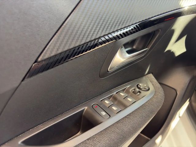 Peugeot 208 PureTech Style