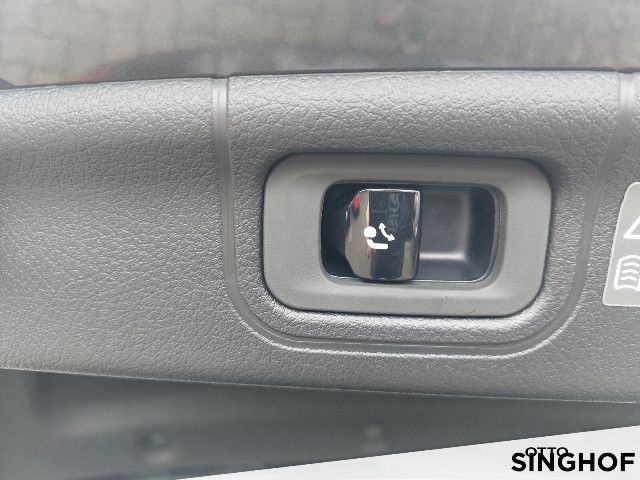 Mercedes-Benz C 220 AMG Line C 220 d Sedan