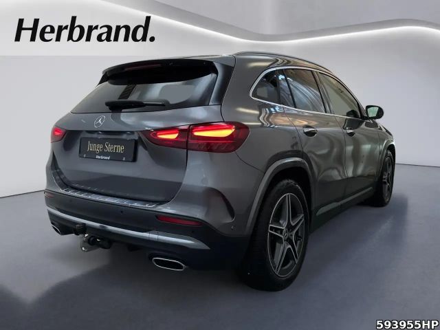 Mercedes-Benz GLA 200 AMG Line GLA 200 d