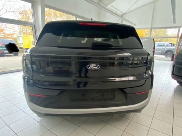 Ford Explorer Extended range RWD
