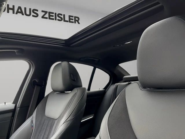 BMW 330 330i M-Sport Sedan