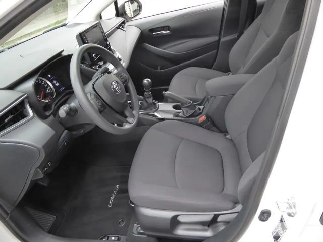 Toyota Corolla 1,5 Sedan