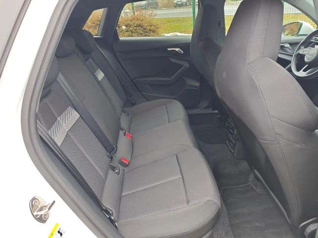 Audi A3 30 TDI Sedan