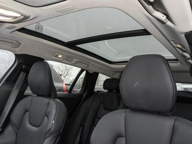 Volvo V60 Cross Country AWD Plus