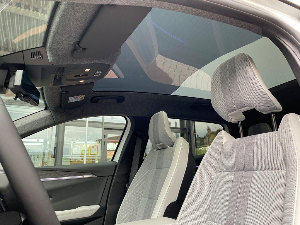 Renault Scenic E-Tech Iconic