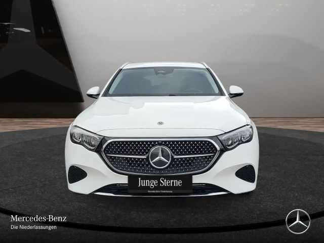 Mercedes-Benz E 220 AVANTGARDE E 220 d Estate