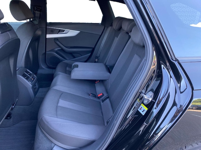 Audi A4 35 TFSI Avant S-Line S-Tronic