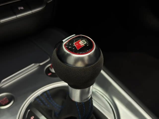 Audi TT 40 TFSI Cabriolet S-Line