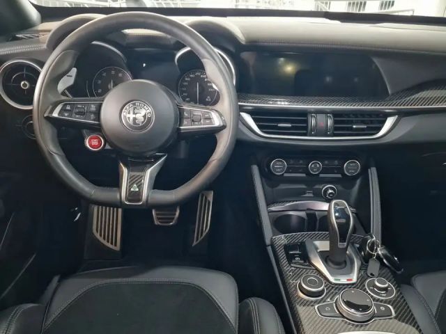 Alfa Romeo Stelvio Q4 Quadrifoglio
