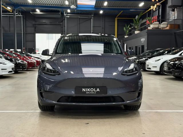 Tesla Model Y AWD Long Range