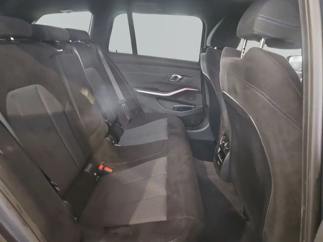 BMW 330 330i M-Sport Touring xDrive