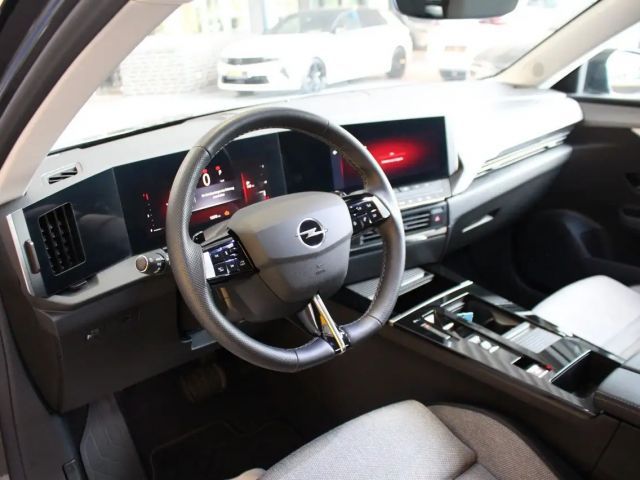 Opel Astra Business Elegance Sports Tourer