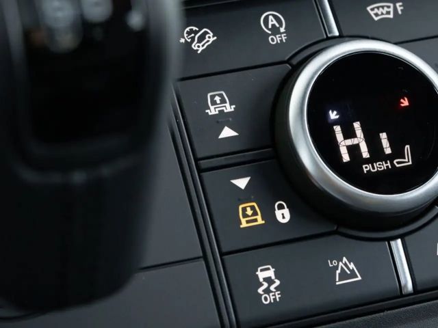 Land Rover Defender 110 Dynamic SE