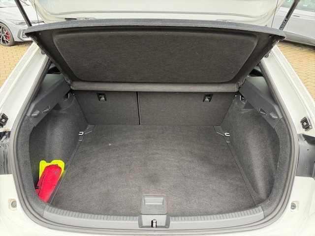 Volkswagen Taigo 1.0 TSI DSG R-Line